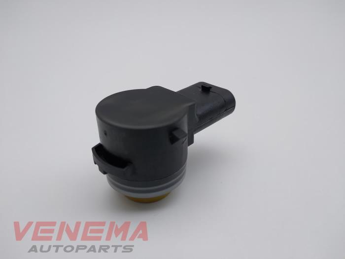 Gebruikte PDC Sensor Peugeot 208 II (UB/UH/UP) 1.2 Vti 12V PureTech 75 Prijs € 9,99 Margeregeling aangeboden door Venema Autoparts