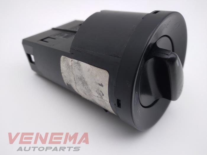 Licht Schakelaar van een Ford Galaxy (WGR) 2.8i V6 24V 2005