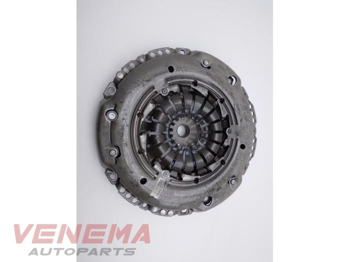 Gebruikte Koppelingsset (compleet) BMW 2 serie Gran Tourer (F46) 214d 1.5 TwinPower Turbo 12V Prijs € 99,99 Margeregeling aangeboden door Venema Autoparts