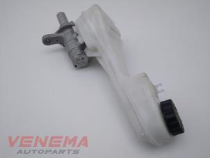 Gebruikte Hoofdremcilinder BMW 2 serie Gran Tourer (F46) 214d 1.5 TwinPower Turbo 12V Prijs € 39,99 Margeregeling aangeboden door Venema Autoparts