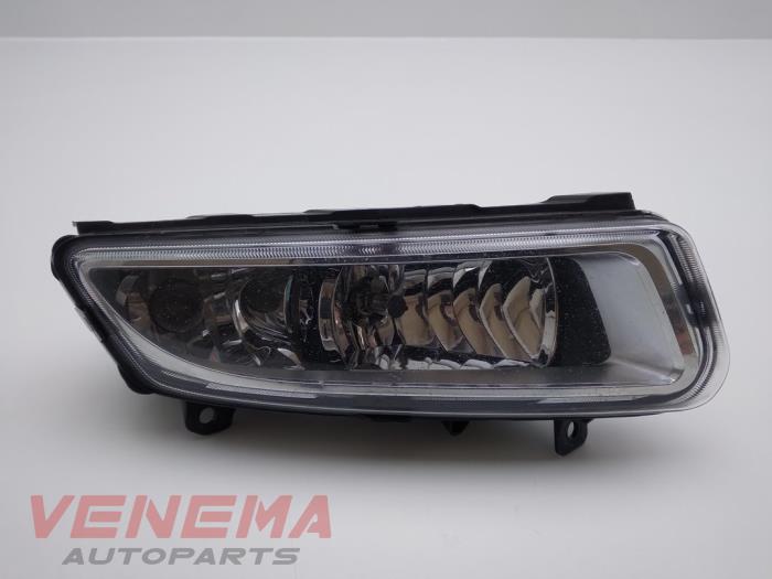 Mistlamp rechts-voor van een Volkswagen Polo V (6R) 1.2 TDI 12V BlueMotion 2013