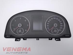 Gebruikte Instrumentenpaneel Volkswagen Caddy IV 2.0 TDI 102 Prijs € 179,99 Margeregeling aangeboden door Venema Autoparts