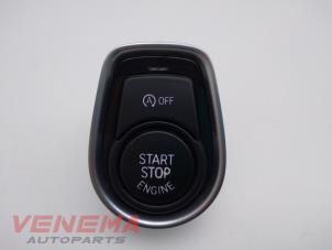 Gebruikte Start/Stop schakelaar BMW 1 serie (F20) 118i 1.5 TwinPower 12V Prijs € 14,99 Margeregeling aangeboden door Venema Autoparts
