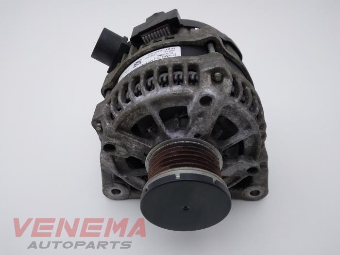 Gebruikte Dynamo Ford Fiesta 7 1.0 EcoBoost 12V 100 Prijs € 29,99 Margeregeling aangeboden door Venema Autoparts