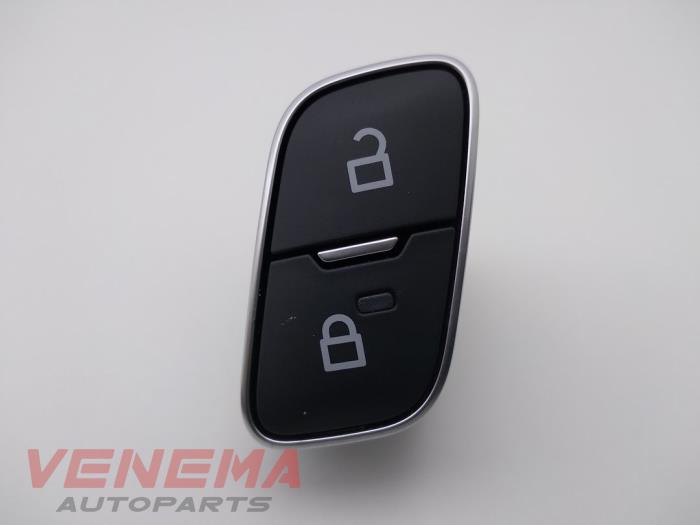 Centrale deurvergrendeling Schakelaar van een Ford Fiesta 7 1.0 EcoBoost 12V 100 2018