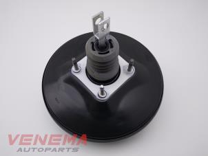 Gebruikte Rembooster Ford Fiesta 7 1.0 EcoBoost 12V 100 Prijs € 59,99 Margeregeling aangeboden door Venema Autoparts