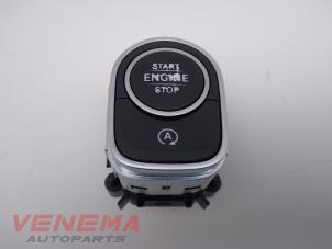 Gebruikte Start/Stop schakelaar Mercedes A (177.0) 1.5 A-180d Prijs € 14,99 Margeregeling aangeboden door Venema Autoparts
