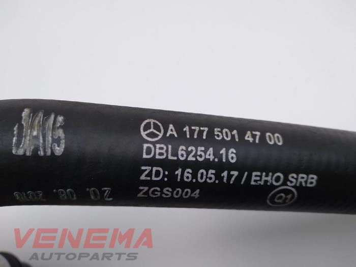 Radiateurslang van een Mercedes-Benz A (177.0) 1.5 A-180d 2019