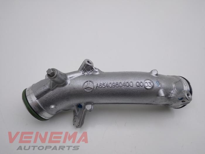 Gebruikte Intercooler Buis Mercedes E Estate (S213) E-300de 2.0 Turbo 16V Prijs € 29,99 Margeregeling aangeboden door Venema Autoparts
