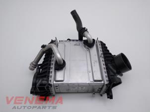 Gebruikte Intercooler Mercedes E Estate (S213) E-300de 2.0 Turbo 16V Prijs € 149,99 Margeregeling aangeboden door Venema Autoparts
