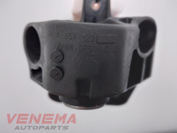 Motorsteun van een Mercedes-Benz E Estate (S213) E-300de 2.0 Turbo 16V 2020