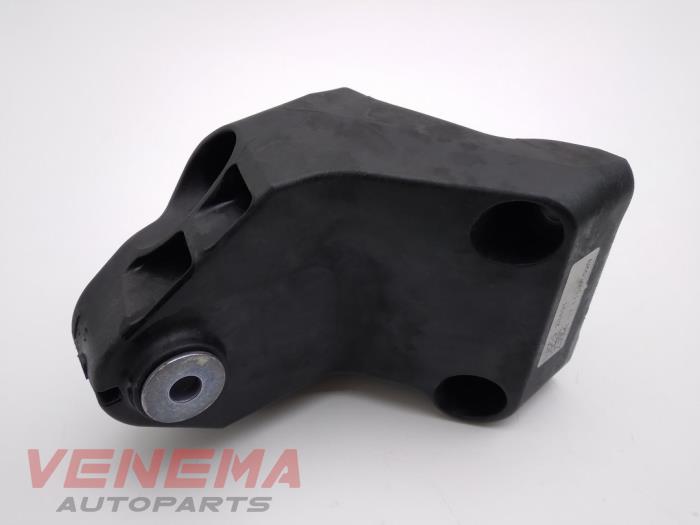 Motorsteun van een Mercedes-Benz E Estate (S213) E-300de 2.0 Turbo 16V 2020