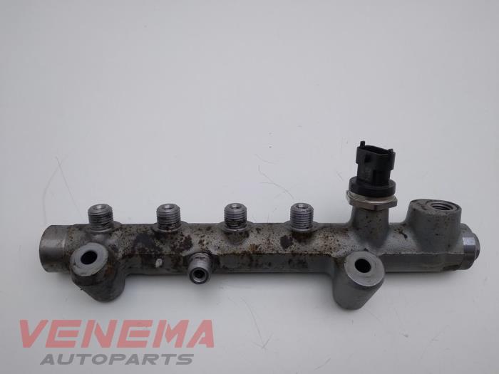Gebruikte Verstuiver brug Opel Astra H SW (L35) 1.7 CDTi 16V Prijs € 24,99 Margeregeling aangeboden door Venema Autoparts