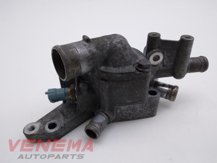 Gebruikte Thermostaathuis Opel Astra H SW (L35) 1.7 CDTi 16V Prijs € 99,99 Margeregeling aangeboden door Venema Autoparts