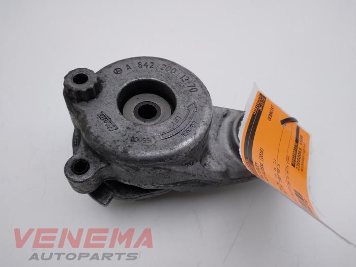 Gebruikte Spanrol Multiriem Mercedes GLK (204.7/9) 3.0 320 CDI 24V 4-Matic Prijs € 14,99 Margeregeling aangeboden door Venema Autoparts