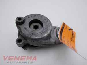 Gebruikte Spanrol Multiriem Mercedes GLK (204.7/9) 3.0 320 CDI 24V 4-Matic Prijs € 19,99 Margeregeling aangeboden door Venema Autoparts