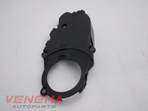 Gebruikte Distributiedeksel Audi A4 Avant (B8) 2.0 TDI 16V Prijs € 9,99 Margeregeling aangeboden door Venema Autoparts