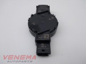 Gebruikte Regensensor BMW 1 serie (F40) 118i 1.5 TwinPower 12V Prijs € 19,99 Margeregeling aangeboden door Venema Autoparts