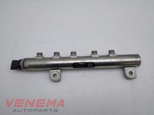 Gebruikte Injector brug Opel Astra H SW (L35) 1.9 CDTi 100 Prijs € 29,99 Margeregeling aangeboden door Venema Autoparts