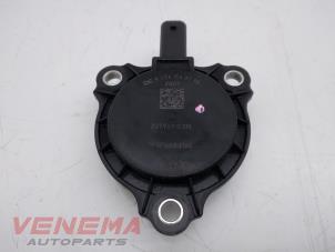 Gebruikte Sensor Nokkenas Renault Kadjar (RFEH) 1.3 TCE 140 FAP 16V Prijs € 19,99 Margeregeling aangeboden door Venema Autoparts