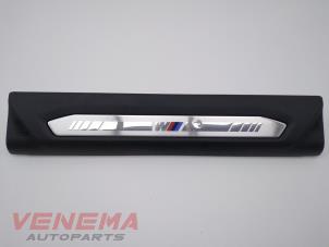Gebruikte Carrosserielijst BMW 1 serie (F40) 118i 1.5 TwinPower 12V Prijs € 29,99 Margeregeling aangeboden door Venema Autoparts