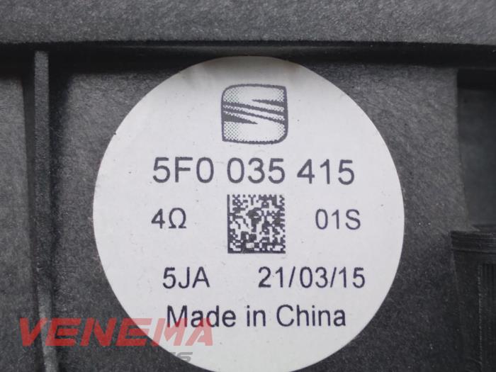 Luidspreker van een Seat Leon ST (5FF) 1.6 TDI 16V 4Drive 2016