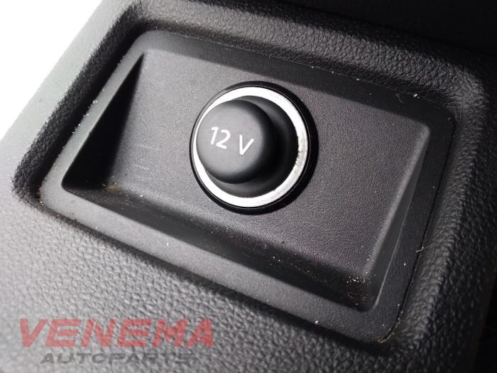 Middenconsoles van een Seat Leon ST (5FF) 1.6 TDI 16V 4Drive 2016