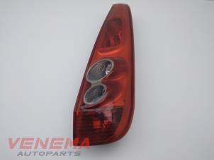 Gebruikte Achterlicht rechts Ford Fiesta 5 (JD/JH) 1.4 TDCi Prijs € 34,99 Margeregeling aangeboden door Venema Autoparts