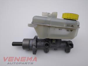 Gebruikte Hoofdremcilinder Volkswagen Polo IV (9N1/2/3) 1.4 FSI 16V Prijs € 34,99 Margeregeling aangeboden door Venema Autoparts