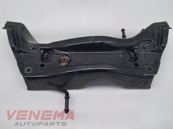 Gebruikte Subframe Volkswagen Polo IV (9N1/2/3) 1.4 FSI 16V Prijs € 39,99 Margeregeling aangeboden door Venema Autoparts