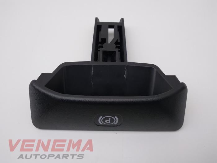 Gebruikte Schakelaar handrem Mercedes C (W204) 1.8 C-200 CGI 16V Prijs € 14,99 Margeregeling aangeboden door Venema Autoparts