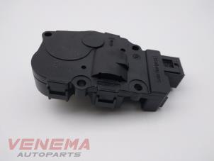 Gebruikte Kachelklep Motor Mercedes C (W204) 1.8 C-200 CGI 16V Prijs € 9,99 Margeregeling aangeboden door Venema Autoparts