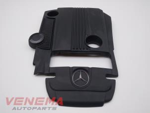 Gebruikte Afdekplaat motor Mercedes C (W204) 1.8 C-200 CGI 16V Prijs € 49,99 Margeregeling aangeboden door Venema Autoparts