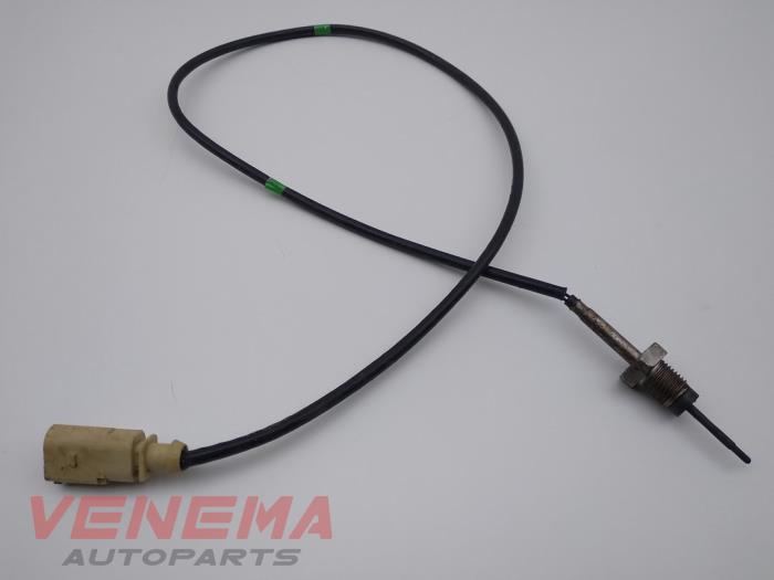 Gebruikte Uitlaat temperatuursensor Volkswagen Caddy Combi IV 2.0 TDI 150 Prijs € 24,99 Margeregeling aangeboden door Venema Autoparts