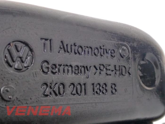 Brandstoftank van een Volkswagen Caddy Combi IV 2.0 TDI 150 2020