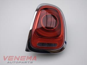 Gebruikte Achterlicht rechts Mini Mini (F55) 1.5 12V One Prijs € 74,99 Margeregeling aangeboden door Venema Autoparts