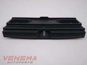 Gebruikte Afdekking slotvanger achter Mini Mini (F55) 1.5 12V One Prijs € 24,99 Margeregeling aangeboden door Venema Autoparts