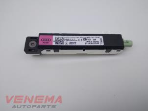 Gebruikte Antenne Versterker Audi A3 Sportback (8YA) 2.0 30 TDI 16V Prijs € 9,99 Margeregeling aangeboden door Venema Autoparts