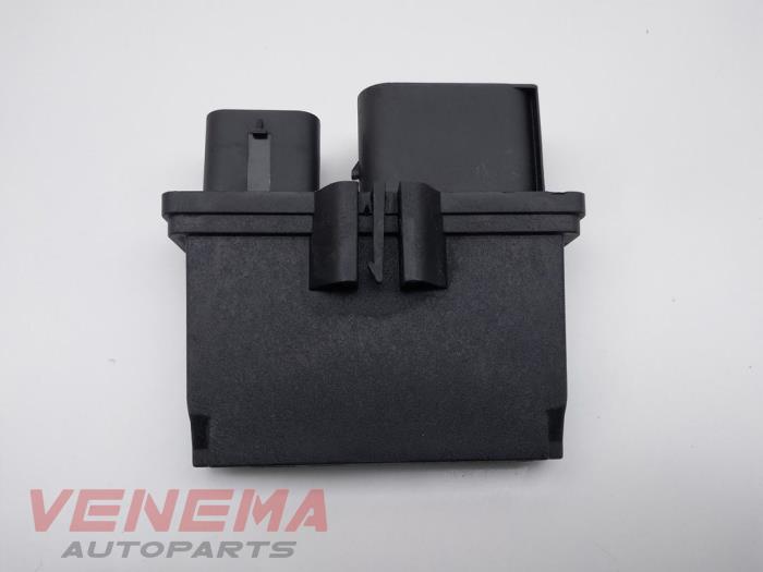 Adblue Computer van een Audi A3 Sportback (8YA) 2.0 30 TDI 16V 2023