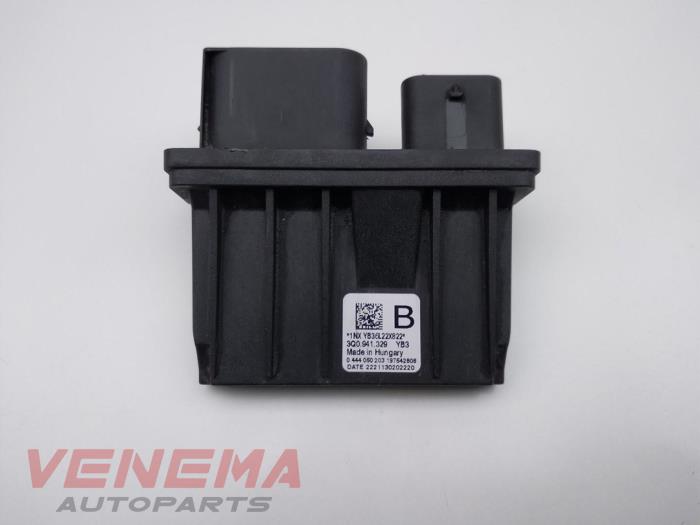 Adblue Computer van een Audi A3 Sportback (8YA) 2.0 30 TDI 16V 2023