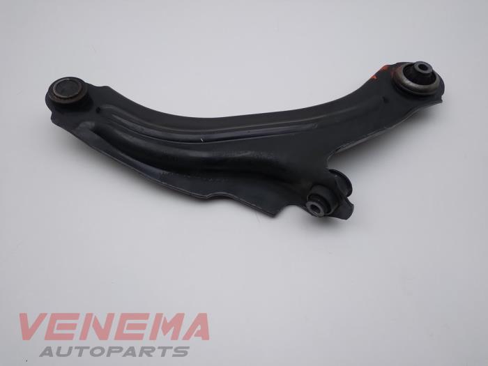 Draagarm links-voor van een Renault Clio IV Estate/Grandtour (7R) 1.5 Energy dCi 90 FAP 2014
