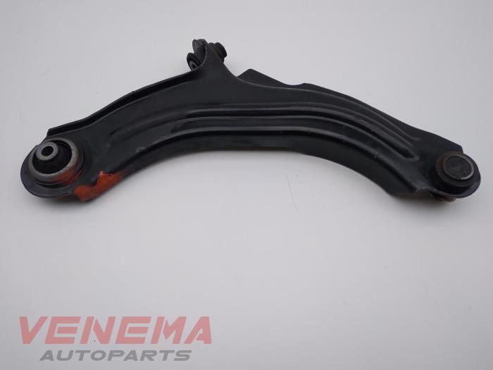Draagarm links-voor van een Renault Clio IV Estate/Grandtour (7R) 1.5 Energy dCi 90 FAP 2014