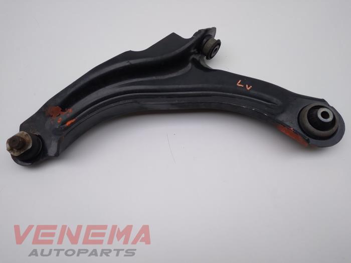 Draagarm links-voor van een Renault Clio IV Estate/Grandtour (7R) 1.5 Energy dCi 90 FAP 2014
