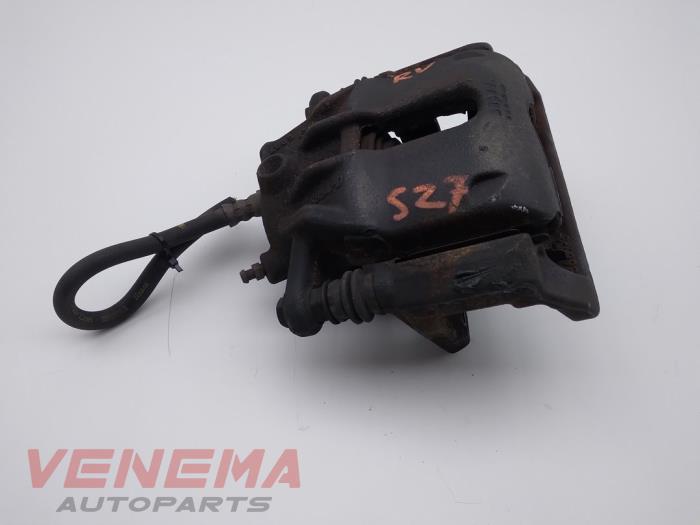 Remklauw (Tang) rechts-voor van een Renault Clio IV Estate/Grandtour (7R) 1.5 Energy dCi 90 FAP 2014