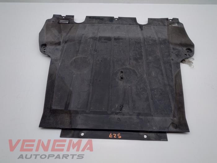 Motor Beschermplaat van een Renault Clio IV Estate/Grandtour (7R) 1.5 Energy dCi 90 FAP 2014