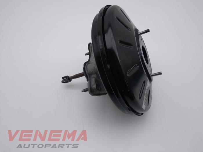 Rembekrachtiger van een Renault Clio IV Estate/Grandtour (7R) 1.5 Energy dCi 90 FAP 2014