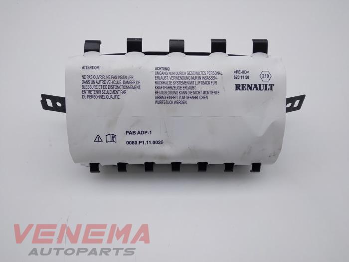 Airbag rechts (Dashboard) van een Renault Clio IV Estate/Grandtour (7R) 1.5 Energy dCi 90 FAP 2014