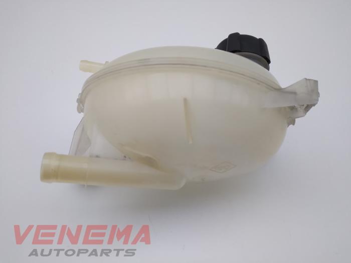 Expansievat van een Renault Clio IV Estate/Grandtour (7R) 1.5 Energy dCi 90 FAP 2014