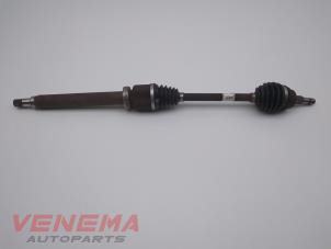 Gebruikte Aandrijfas rechts-voor Ford Focus 3 1.0 Ti-VCT EcoBoost 12V 125 Prijs € 99,99 Margeregeling aangeboden door Venema Autoparts