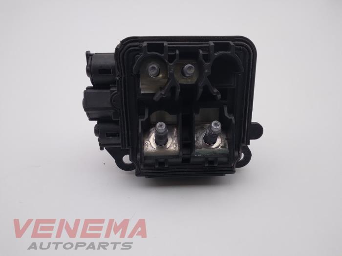 Gebruikte Diversen Mercedes C (C205) C-300 2.0 Turbo 16V Prijs € 14,99 Margeregeling aangeboden door Venema Autoparts